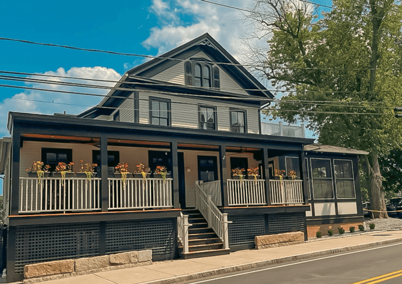 Jeremiah's Restaurant & Tavern, Mystic