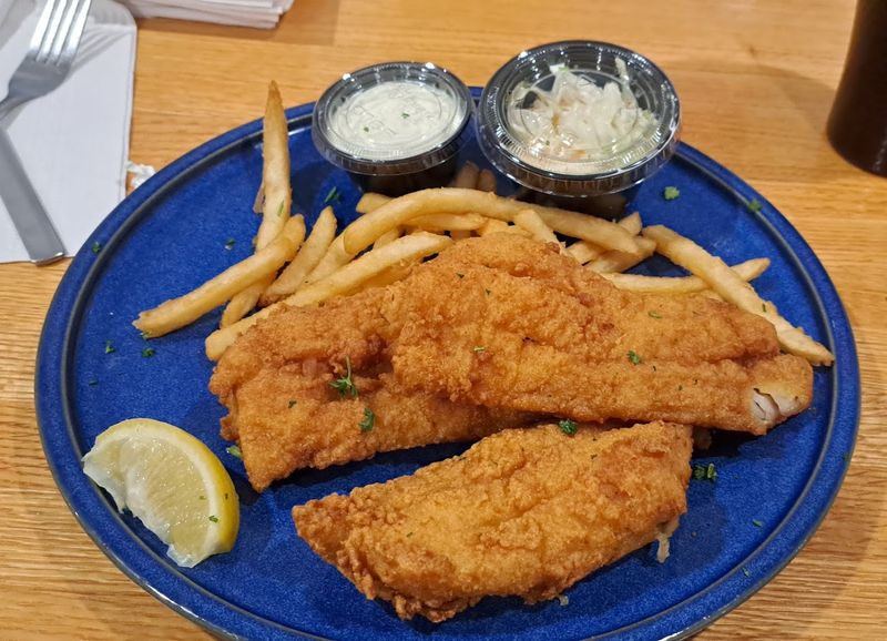 Flanders Fish Market & Restaurant, East Lyme