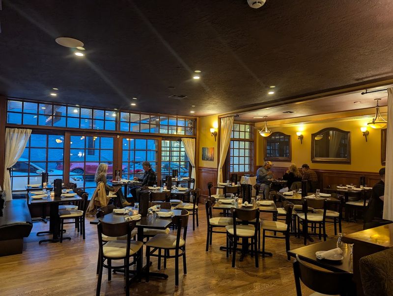 Cask & Cleaver Steakhouse, Mount Vernon