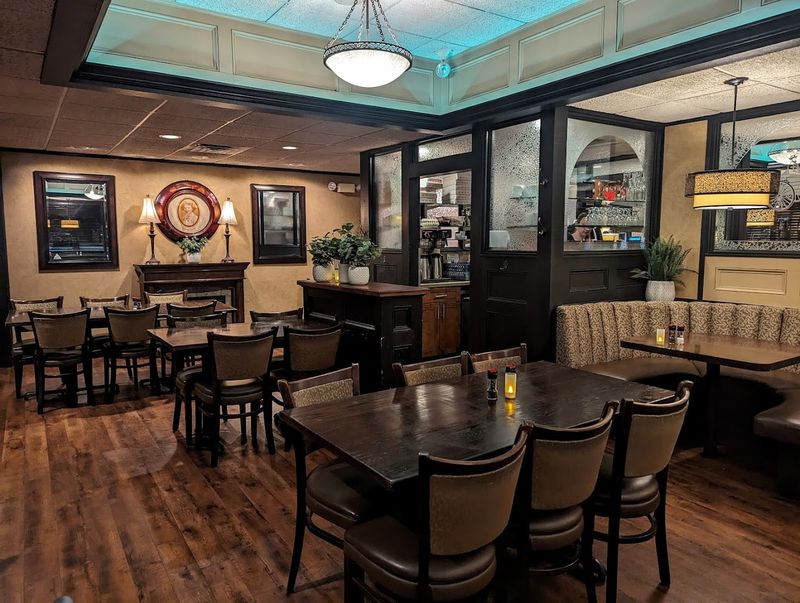 Leone's, Springfield