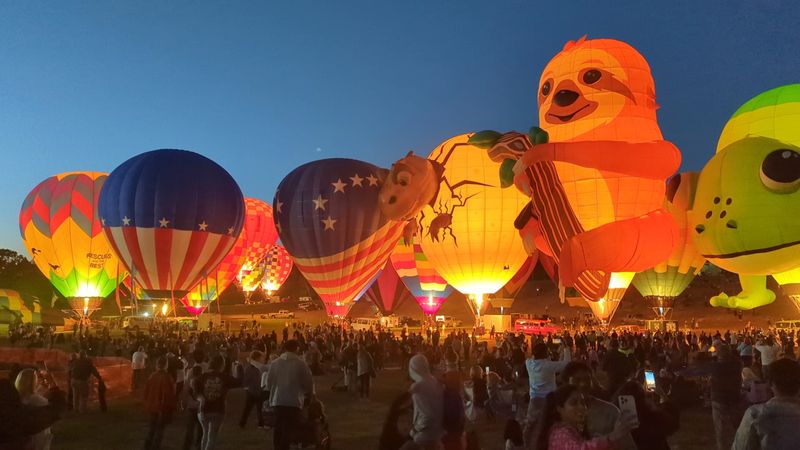Evening Balloon Glows Make The Magic Last Longer