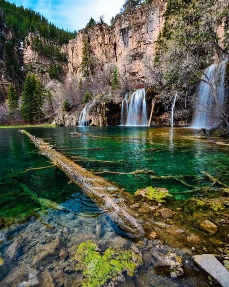 These 20 Colorado Views Prove Why The State Is So Beloved - Decor Hint Hanging Lake Trailhead