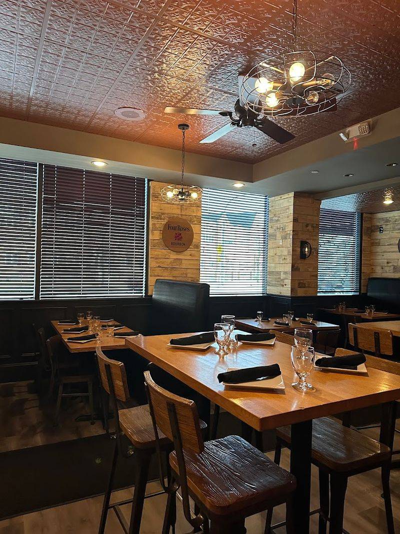 Cast Iron Chef Chop House & Oyster Bar, New Haven