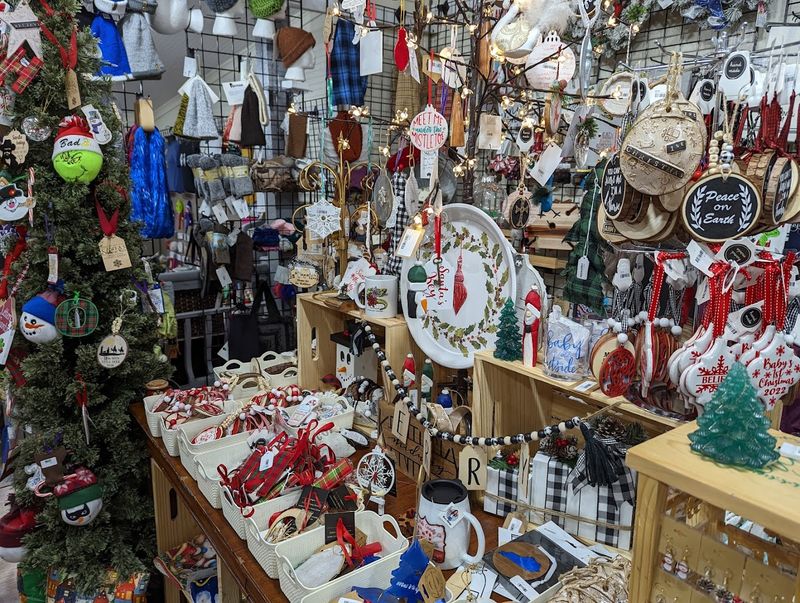 This Small Community In Kentucky Is Quietly Becoming One Of The Coolest Places In The South - Decor Hint Quirky And Beloved Local Shopping