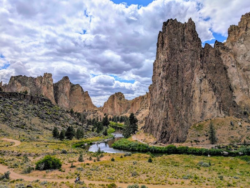 These 17 Family Adventures Make Oregon's State Parks Even More Fun - Decor Hint Smith Rock State Park