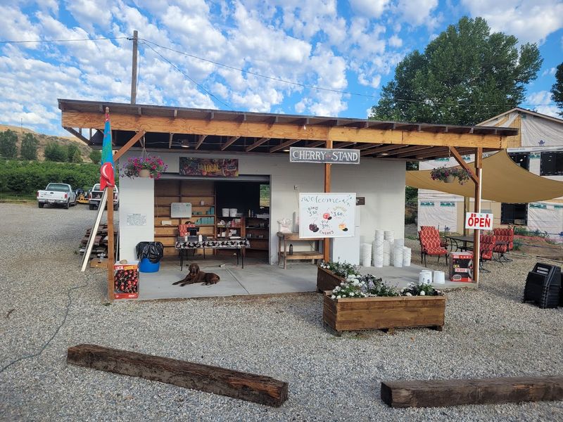 This Idaho Fruit Stop Feels Like Peak Summer In One Basket