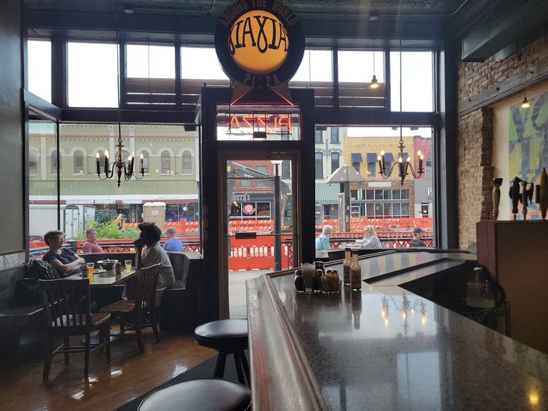 Yia Yia's Pizza Bar, Lincoln