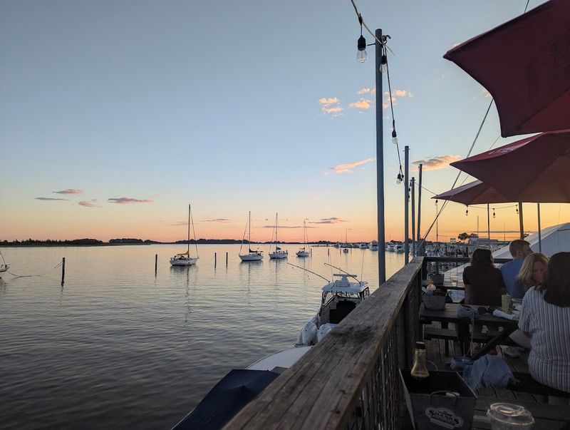 Shanks Waterfront Dining, Clinton 