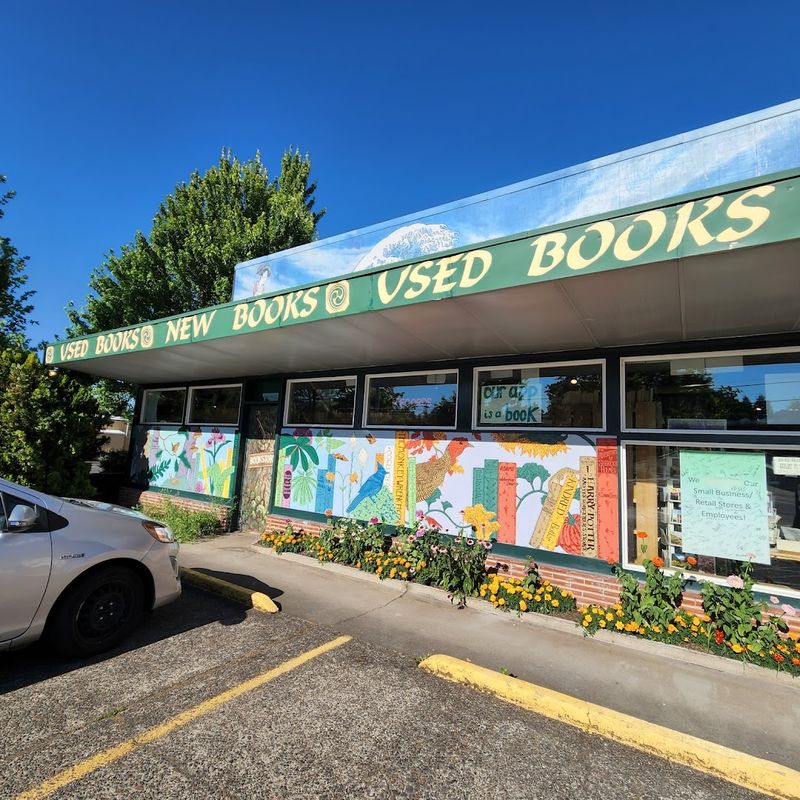 Tsunami Books, Eugene