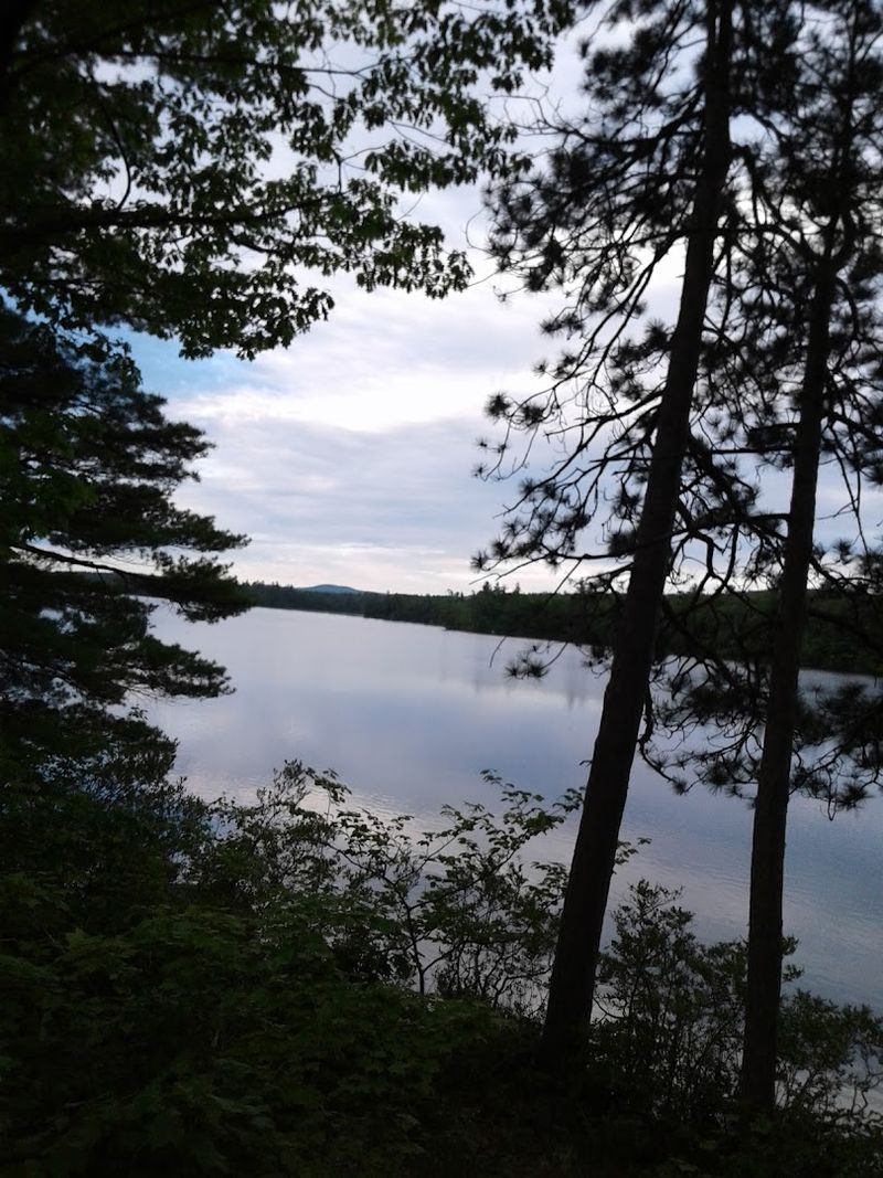 10 New Hampshire Lakeside Towns That Are Perfect For A Quiet Getaway - Decor Hint Holderness, Squam Lake