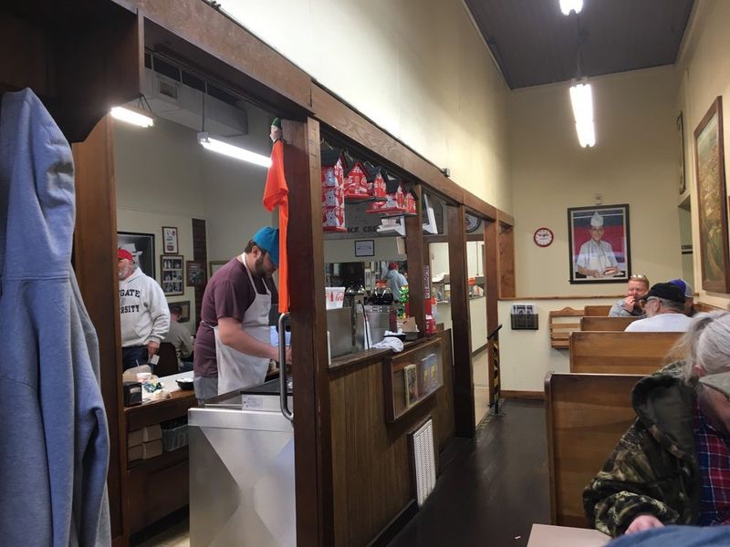 Breakfast And Lunch Hours Keep The Routine Wonderfully Simple