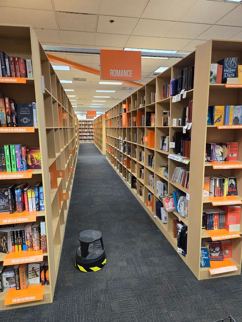 This Massive Delaware Book Warehouse Is Every Reader's Dream Come True - Decor Hint Tips For Your First Visit
