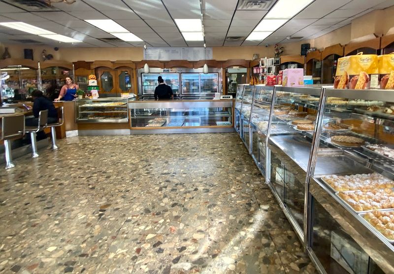 The Sweet Connecticut Pastry Shops That Feel Like A Tiny Trip To Italy - Decor Hint Modern Pastry Shop
