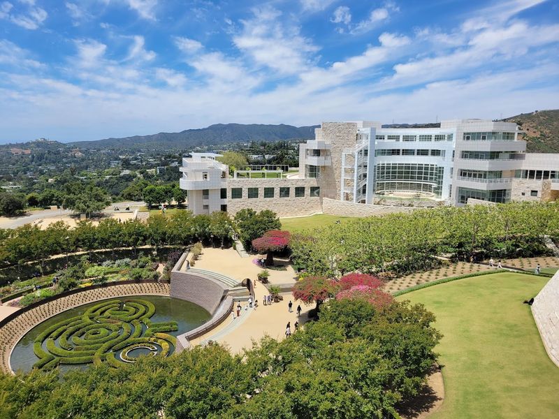 12 California Day Trips That Feel Like Mini Vacations Without Passing $50 - Decor Hint The Getty Center, Los Angeles