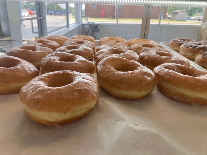 Tom's Donuts