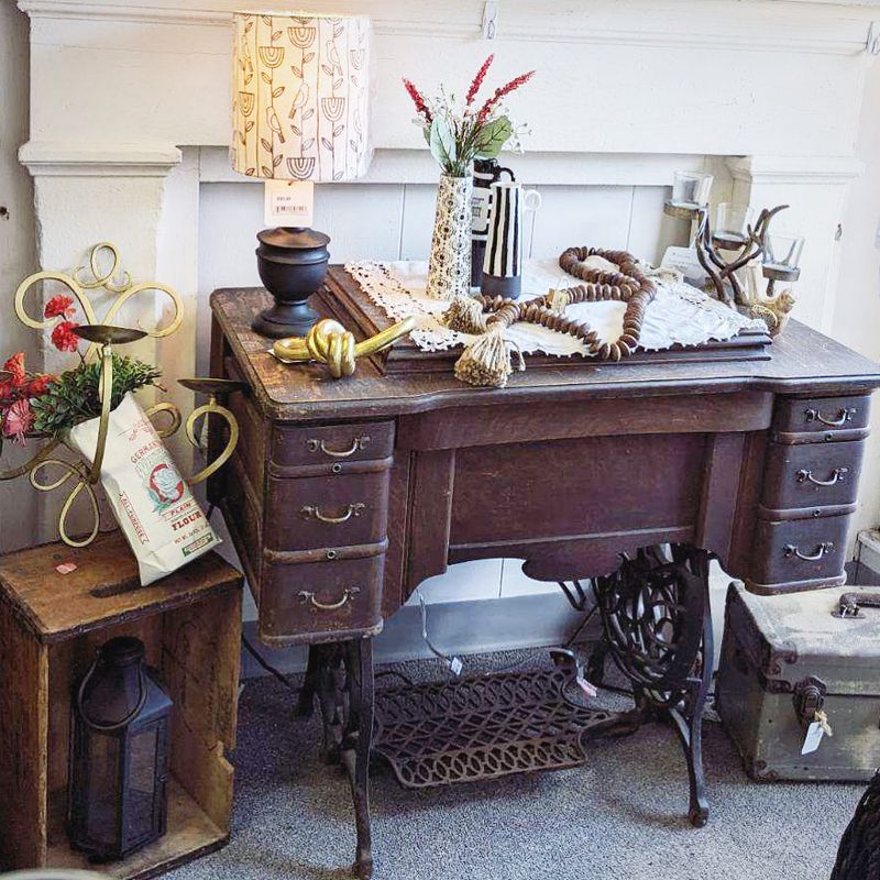 Dresser Up Vintage Boutique