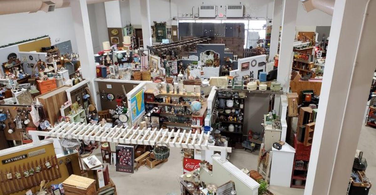 Nebraskas 12 Biggest Thrift Stores Are Basically Full Day Treasure Hunts - Decor Hint