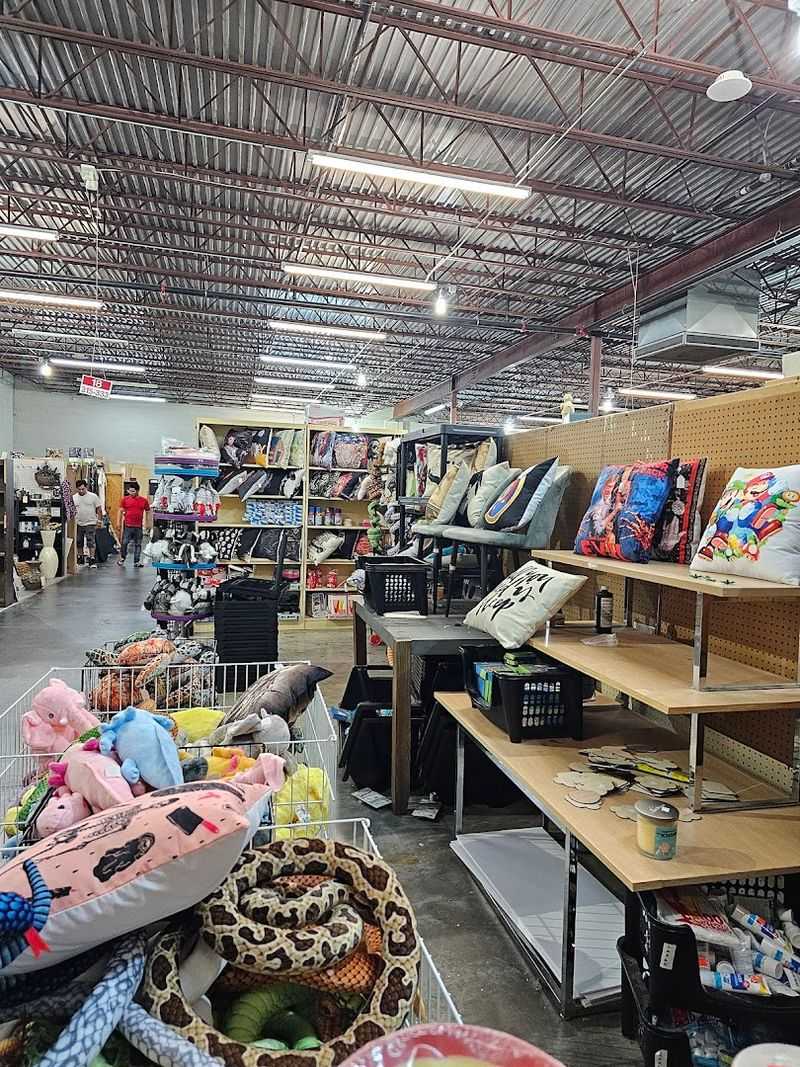 A Great Spot For Artists And Creative Shoppers