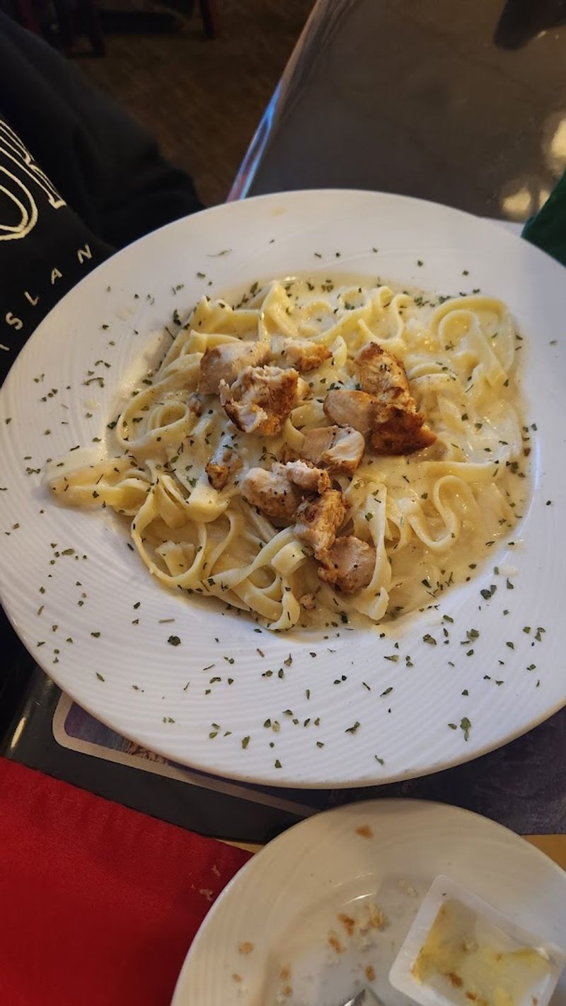 Minard's Spaghetti Inn, Clarksburg