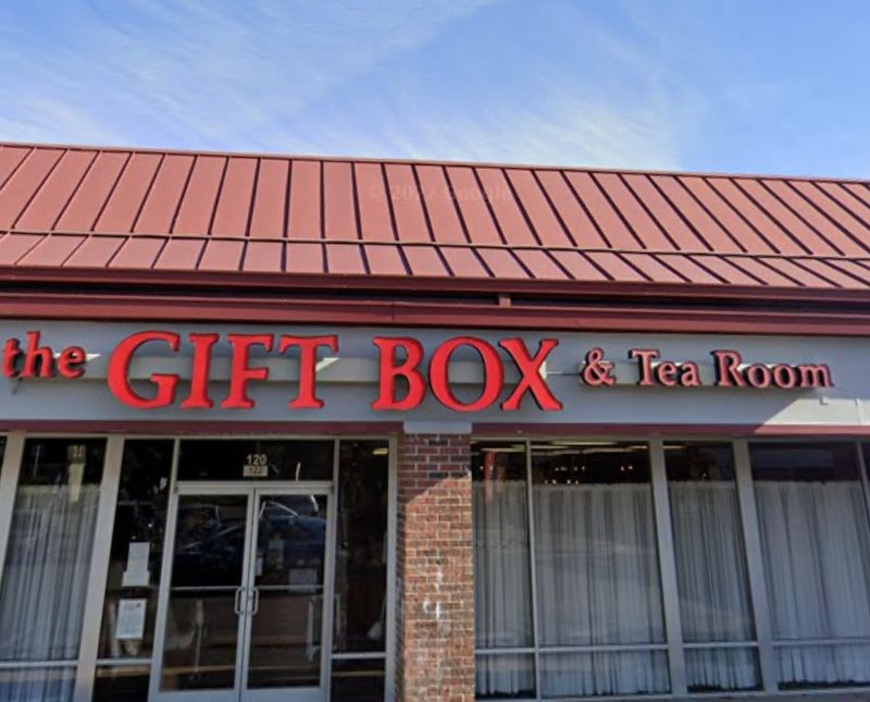 12 Places In Kentucky That Still Serve Tea And Scones The Way You Remember - Decor Hint The Gift Box And Friendship Tea Room
