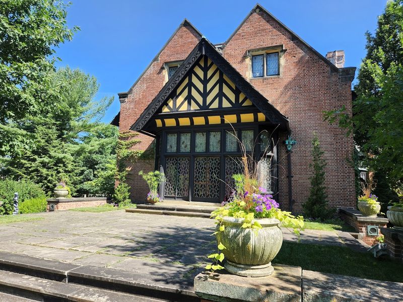 One Hidden Ohio Destination Looks Like Something From A Dream - Decor Hint A Tudor Revival Masterpiece