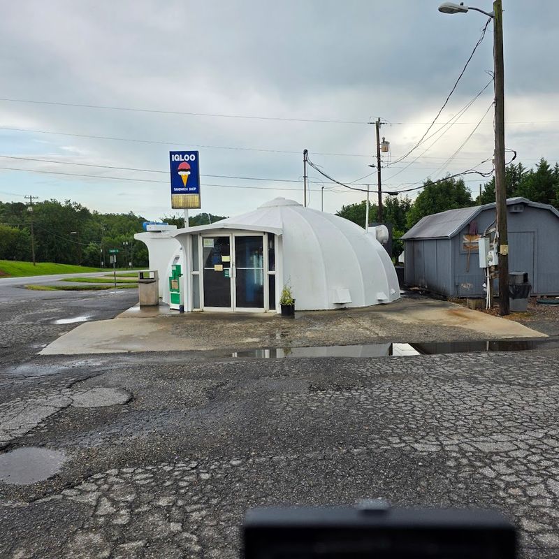 This Igloo-Shaped North Carolina Ice Cream Shop Is Impossible To Drive Past - Decor Hint A Multi-Generation Tradition