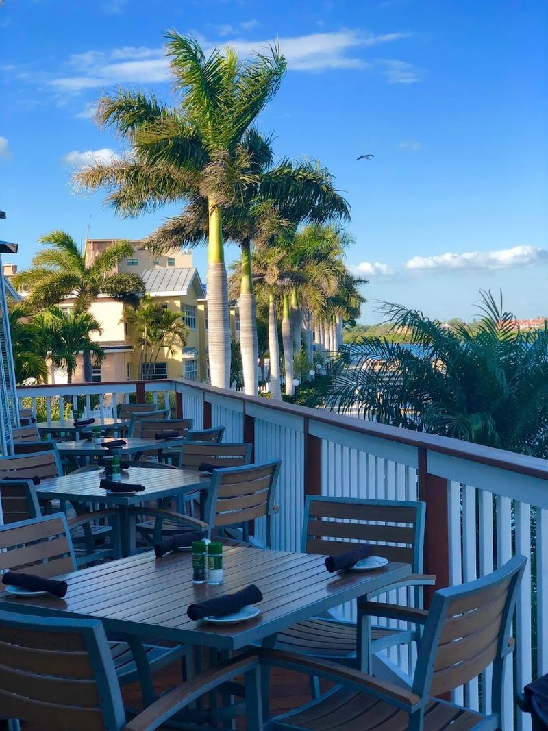 Salt Rock Grill, Indian Shores