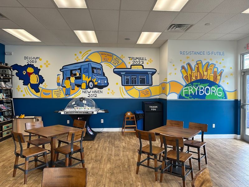 This Low-Key Connecticut Restaurant Has A Fry Recipe Locals Swear By - Decor Hint Why This Place Is Worth The Trip To Trumbull