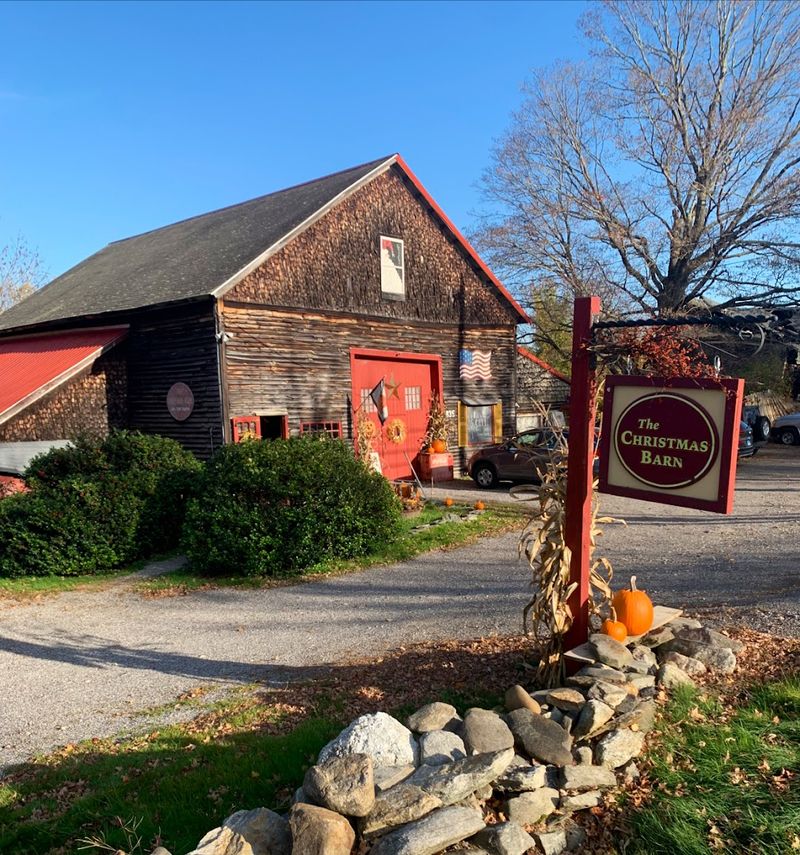 This Charming Christmas Barn In Connecticut Is As Magical As It Sounds Even Beyond The Holiday Season - Decor Hint A Festive Stop Along Route 169