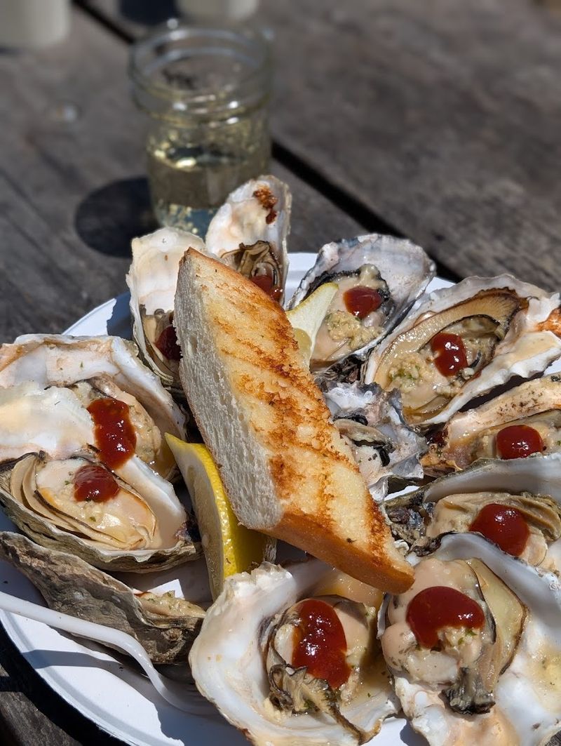One Spoonful Of The Clam Chowder At This California Hole-In-The-Wall And You'll Be Hooked - Decor Hint Weekend Crab Cakes Add Another Reason To Go