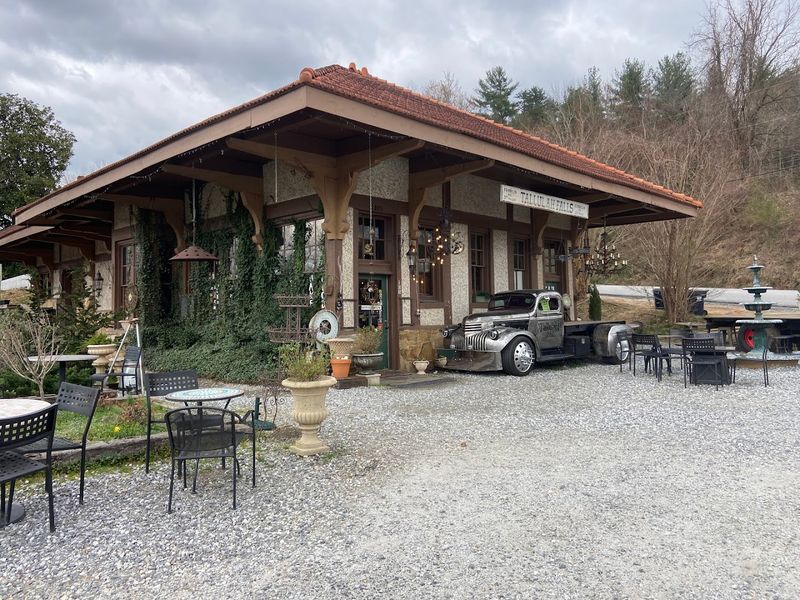 Perfect Pit Stop For Hikers Near Tallulah Gorge