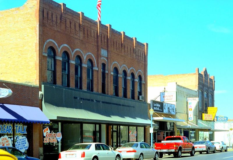 The Dreamy Town In Idaho Where Retirement Still Feels Possible On $2,000 A Month - Decor Hint Historic Downtown Adds Everyday Small-City Charm