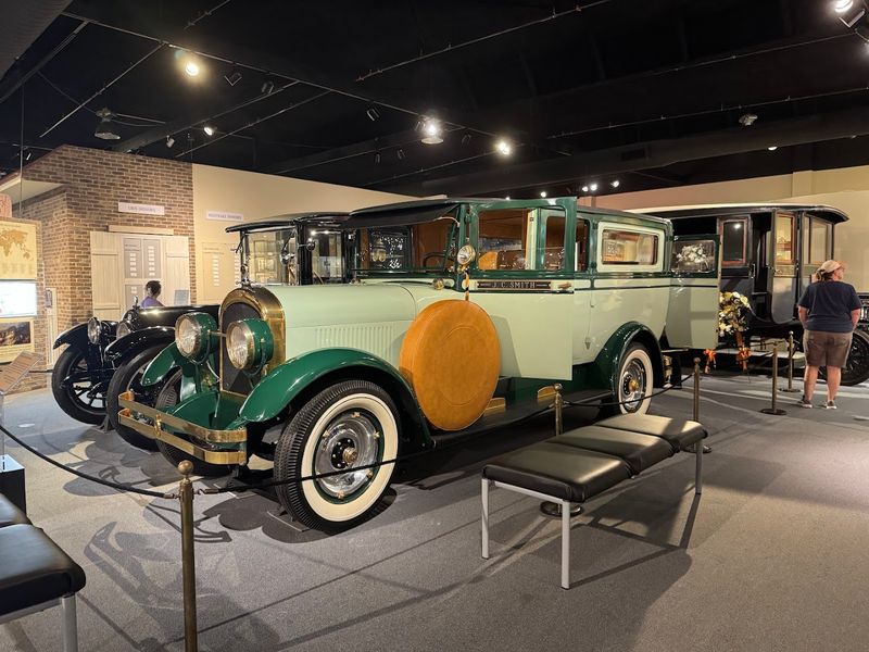 These 10 Texas Museums Turn Ordinary Afternoons Into Memorable Stories - Decor Hint National Museum Of Funeral History, Houston