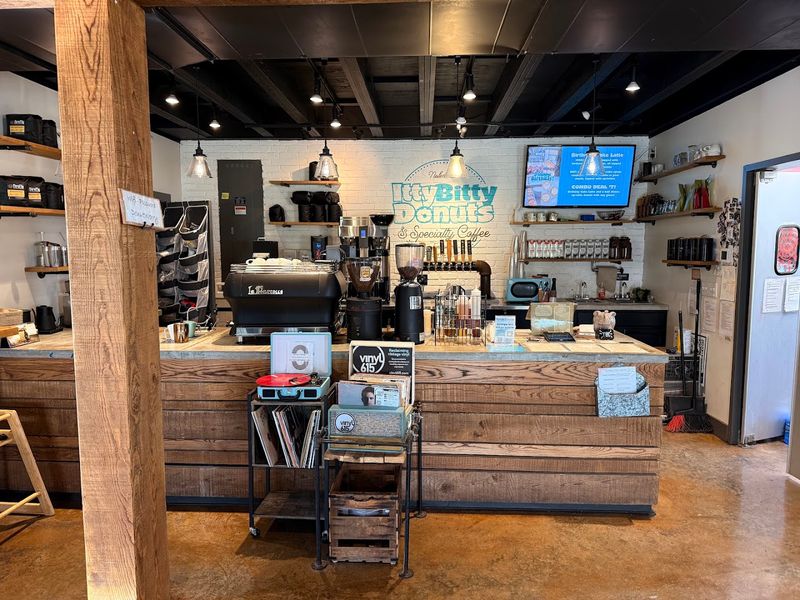 Itty Bitty Donuts & Specialty Coffee