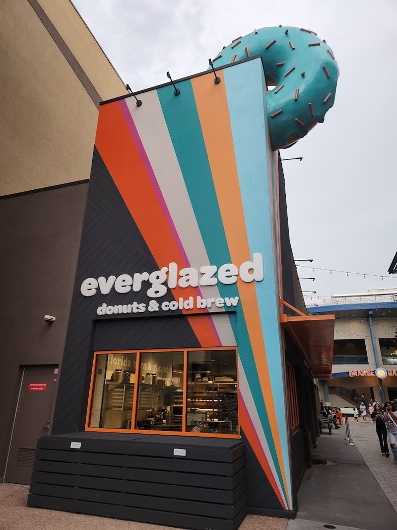 12 Donut Shops In Florida That More Than Live Up To Expectations - Decor Hint Everglazed Donuts & Cold Brew