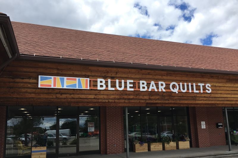 These Wisconsin Fabric Stores Are Dream Stops For Quilters And Crafters - Decor Hint Blue Bar Quilts