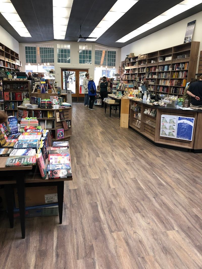 Waucoma Bookstore, Hood River