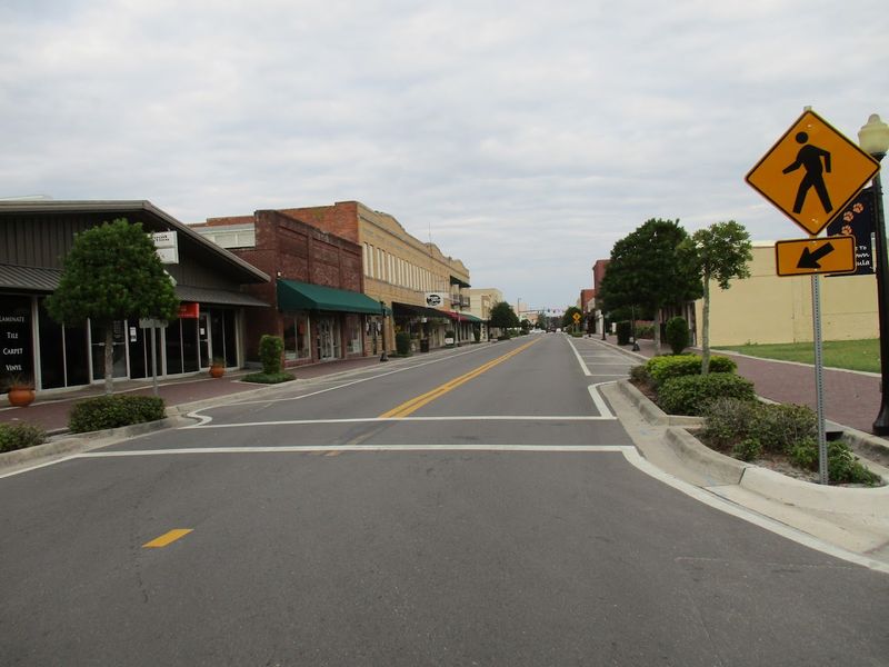 The Tiny Florida Town Where Life Feels Slower, Softer, And Surprisingly Affordable - Decor Hint Affordable Living That Makes Sense