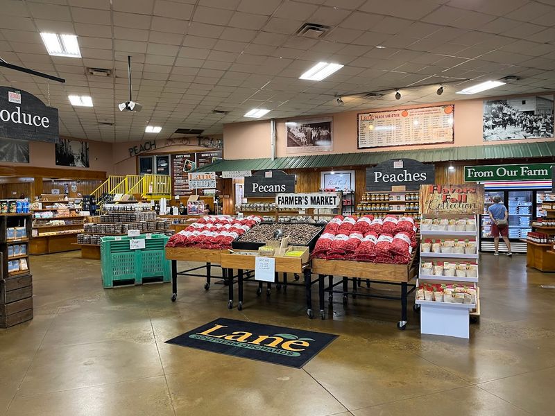 The Southern Cafe With Buffet-Style Comfort Food