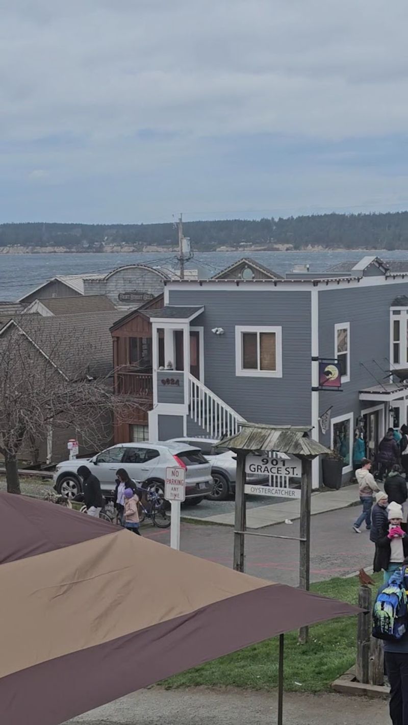 Seafood Lovers Need To Know About This Adorable Little Washington Town - Decor Hint The Penn Cove Mussel Festival
