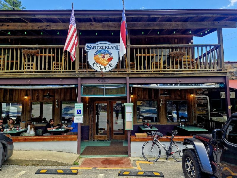 People Drive From All Over North Carolina To Eat At This Iconic Highway 226A Café - Decor Hint Highway 226A Turns Lunch Into Part Of The Mountain Drive