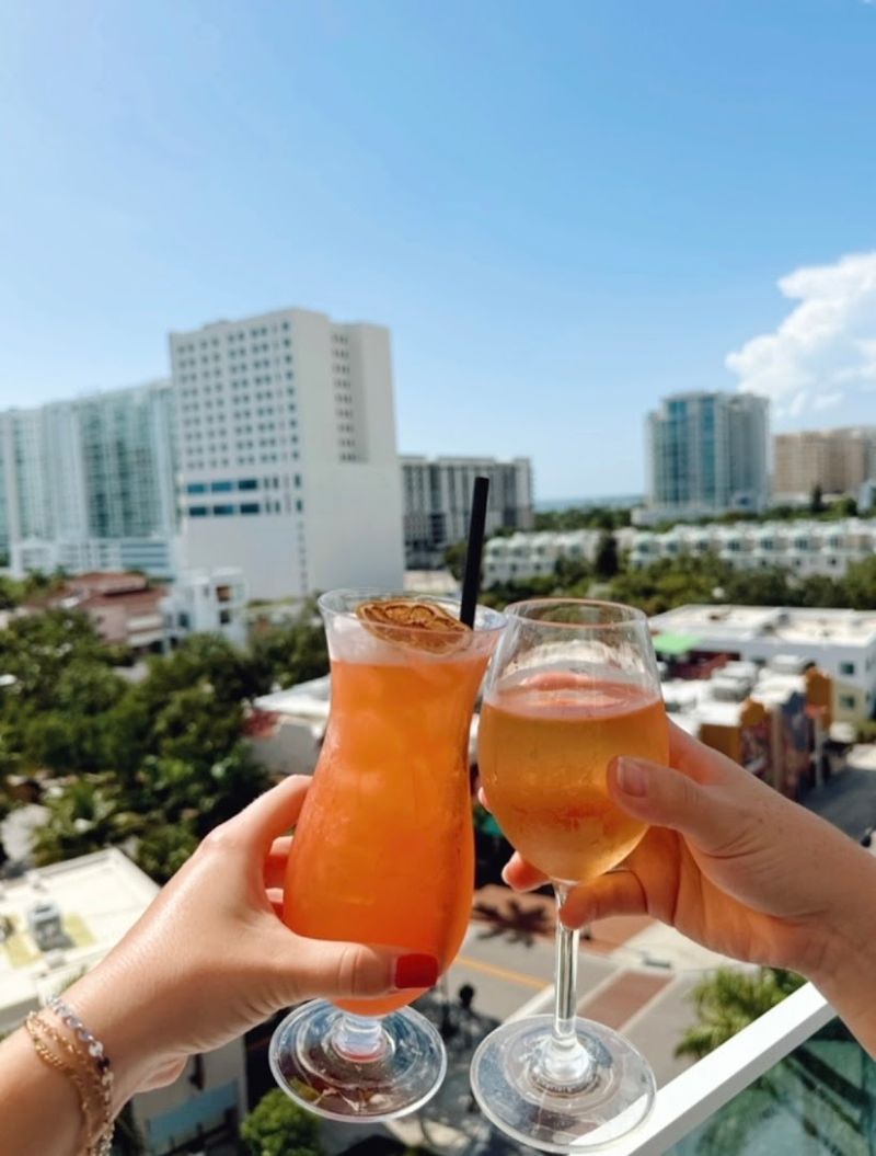 Perspective Rooftop Pool Bar, Sarasota