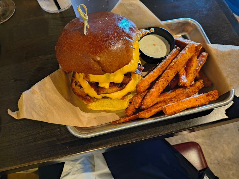 Burg'R Bar