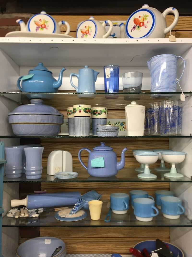 These Minnesota Antique Shops Are Perfect For Anyone Who Loves The Thrill Of The Find - Decor Hint Pottery Place Antiques