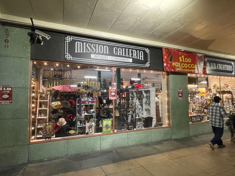 Mission Galleria Antique Shoppe, Riverside