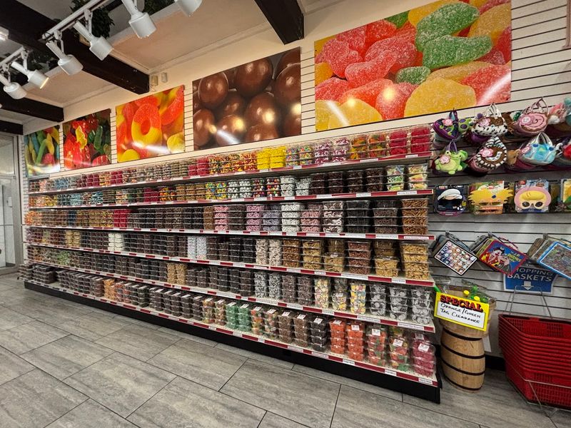 This small-town Missouri candy factory is a nostalgic wonderland filled with handmade sweets and giant treats—decoration cues. Nostalgia in every aisle