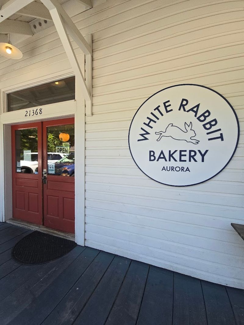 This Oregon Bakery Is Turning Cinnamon Rolls Into A Road Trip-Worthy Stop - Decor Hint A Road Trip Stop Worth Planning Around