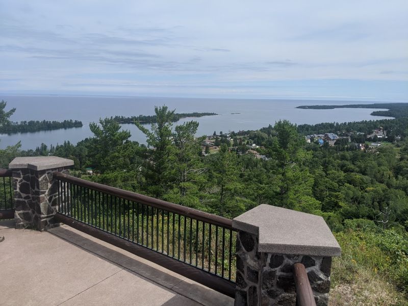 11 Michigan Road Trip Destinations That Cost Very Little But Feel Priceless - Decor Hint Brockway Mountain Drive