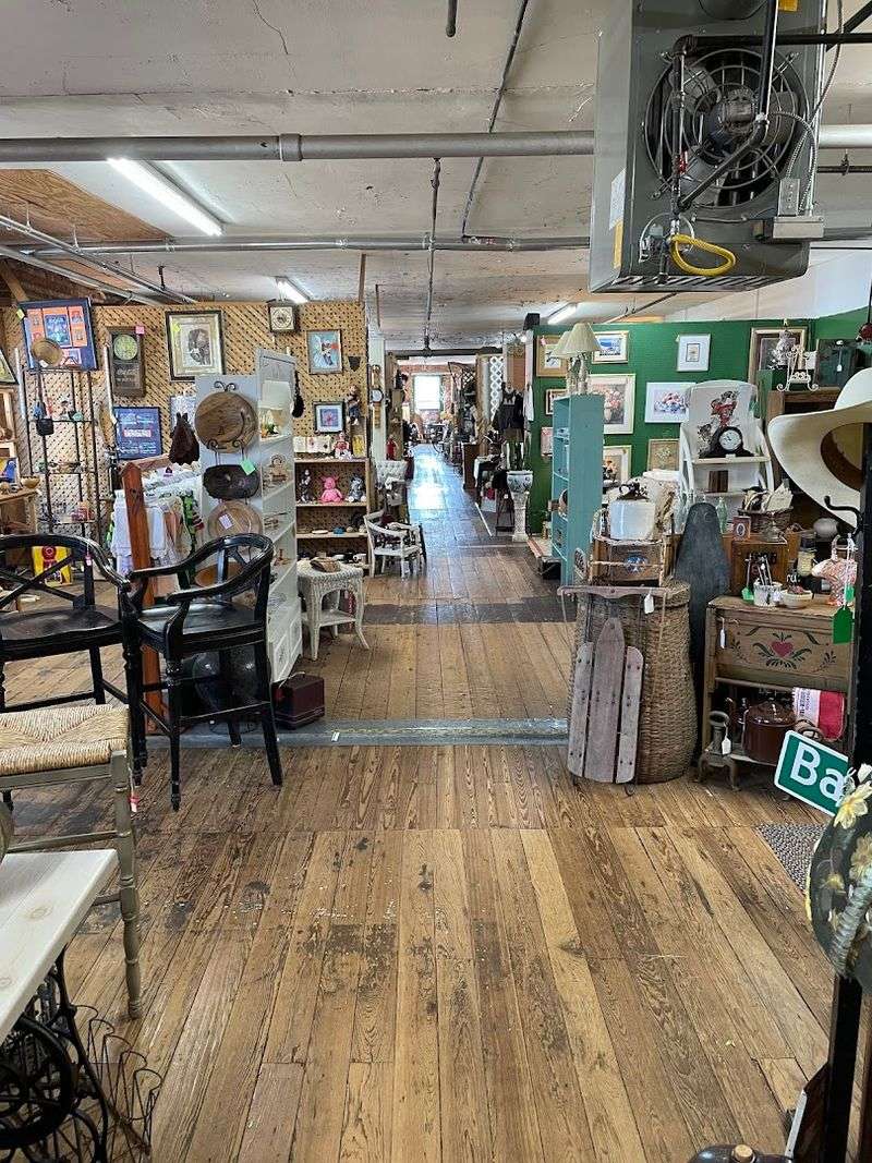 Hundreds Of Vendors Under One Roof