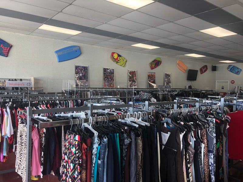 Stop N Dress Thrift Store, Texas City